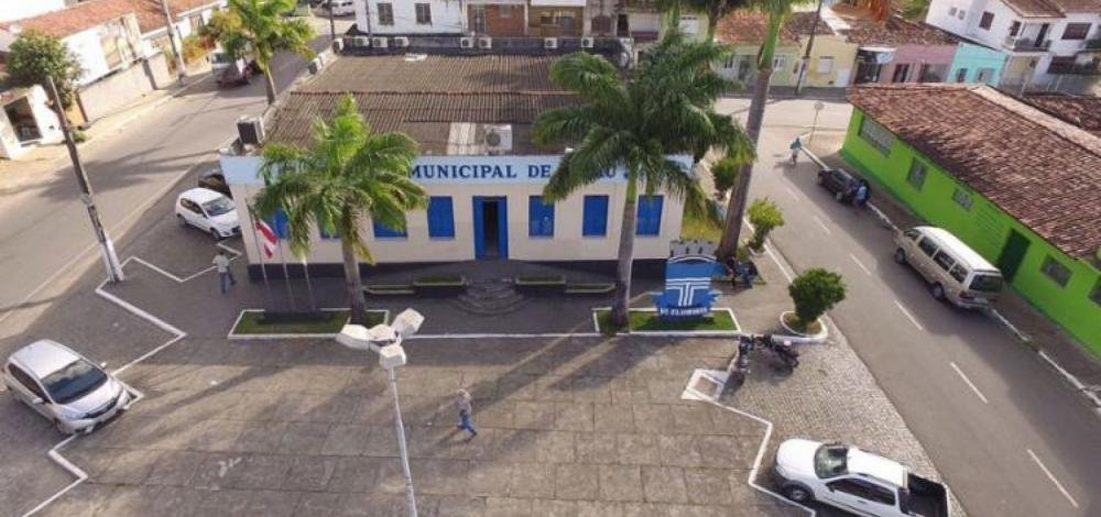 Ipiaú: Filha faz 'vaquinha' para pagar aparelho auditivo da mãe danificado por carreata política