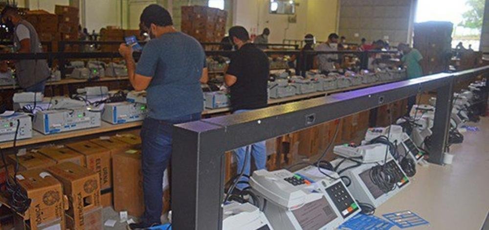 TRE inicia processo de inseminação e lacração das urnas na Bahia