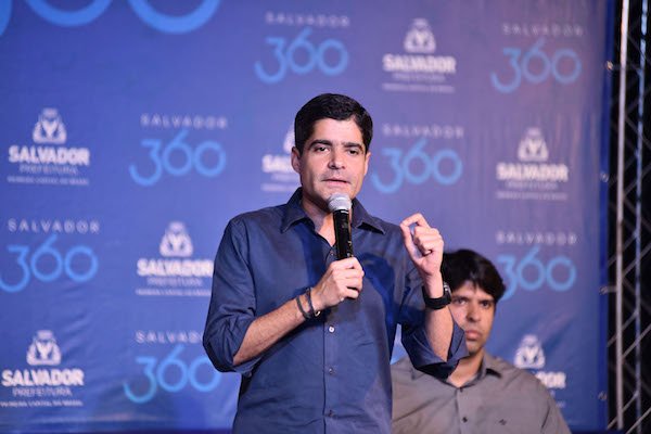 ACM Neto é aclamado para novo mandato de presidente do DEM