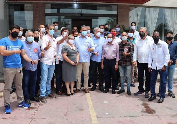 Targino Machado anuncia apoio a Zé Neto no segundo turno em Feira de Santana