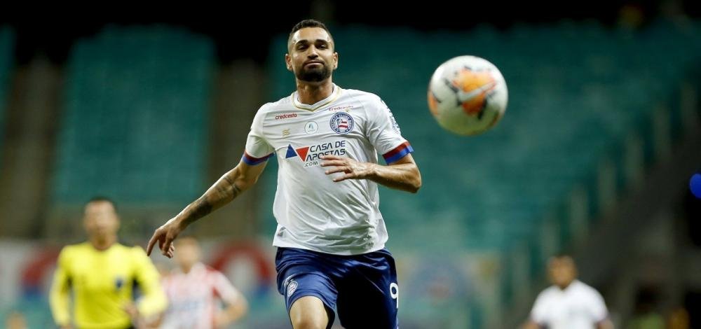 Com gol de pênalti, Bahia vence o Santa Fé pelas oitavas da Sul-Americana