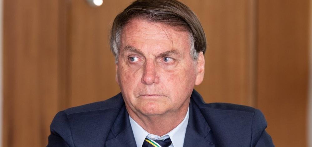 Bolsonaro pede que governo divulgue 'perigos' de vacinas contra a Covid