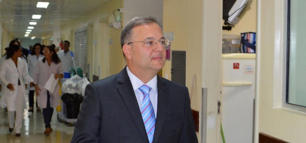 Secretário da Saúde da Bahia afirma que 'não é possível evitar' chegada da nova variante da Covid-19 no estado