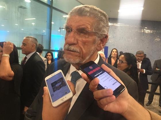 Herzem Gusmão protocola pedido para posse virtual; prefeito está com Covid-19