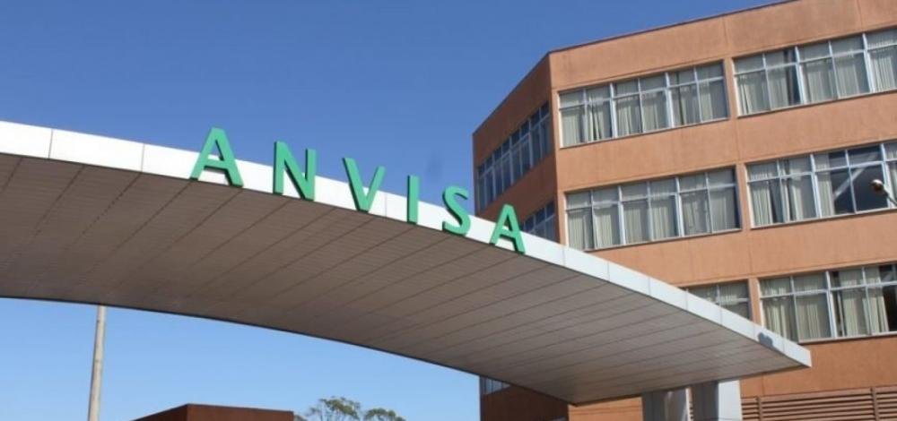Maioria da direção da Anvisa aprova uso emergencial de vacinas contra a Covid-19