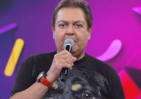 Globo confirma saída de Faustão e diz que resta ‘aplaudir história’ do apresentador