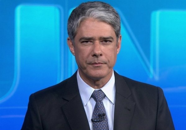 William Bonner deve sair da Globo este ano, revela colunista