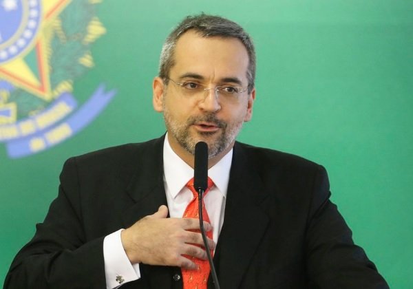 MPF recomenda que MEC cancele nota sobre protestos