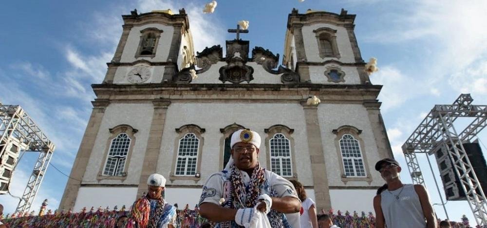 Disputa por espaço entre católicos e candomblecistas no Bonfim é mediada pelo MP