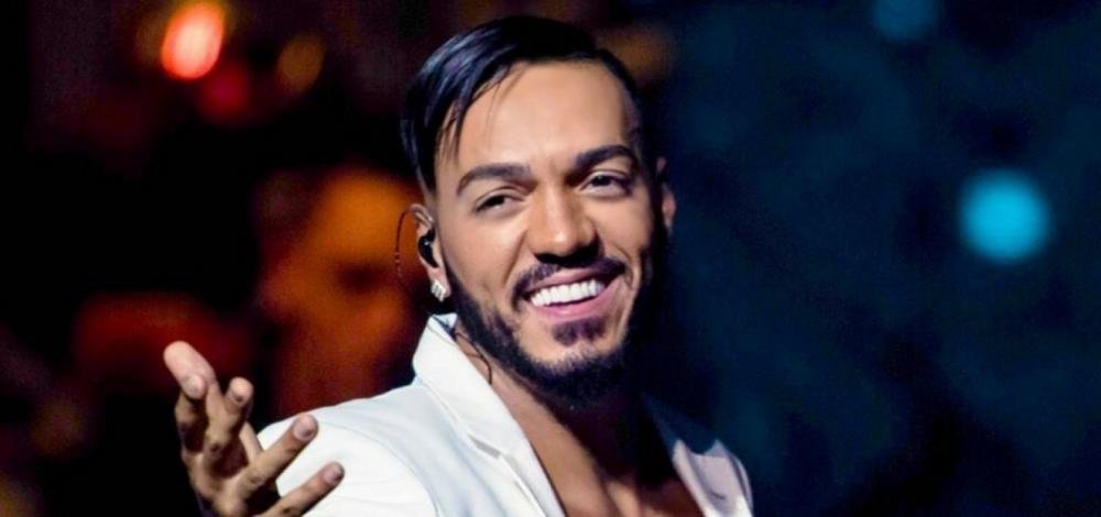 Belo é preso por fazer show em escola no Rio de Janeiro durante a pandemia