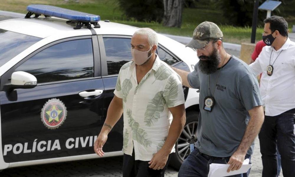 Desembargador manda soltar Belo; cantor foi preso por show durante a pandemia